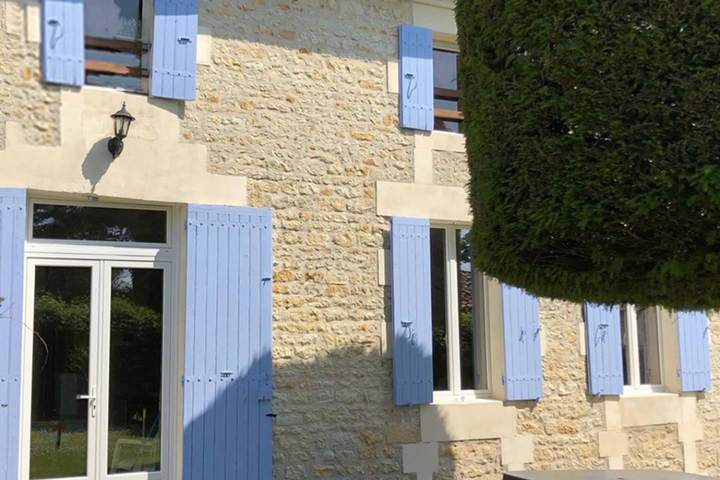 Gites Chez Belliveau Meursac Номер фото